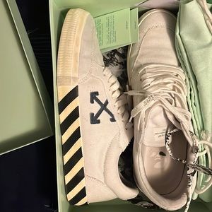 Off white canvas sneakers good condition